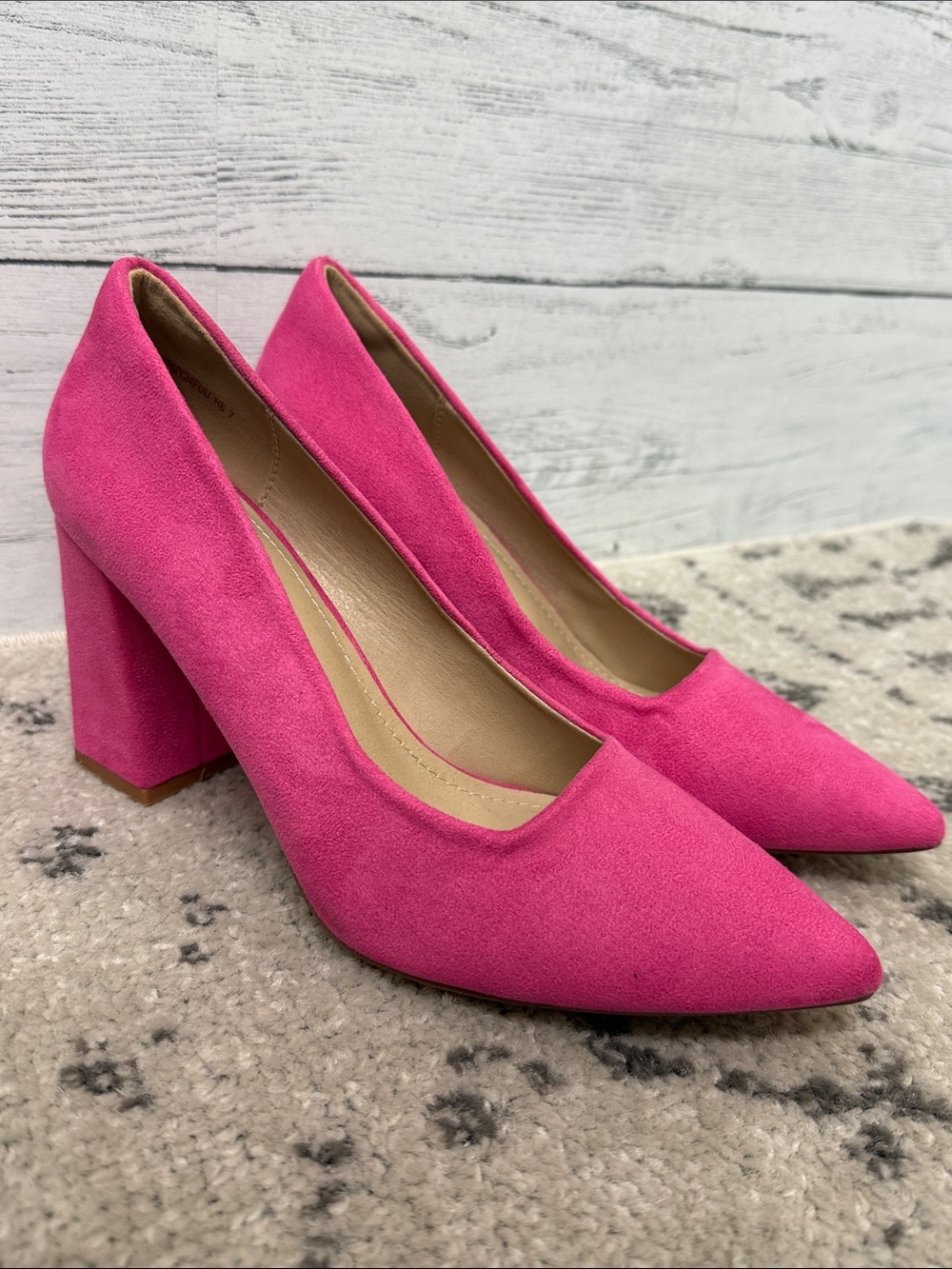 NWOT IDIFU Women’s Block Heel Hot Pink Suede Pumps